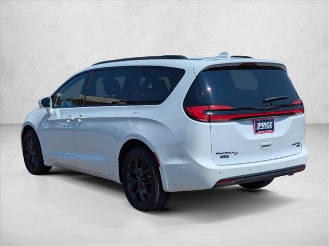 Used 2022 Chrysler Pacifica Limited w/ S Appearance Package AWD/4WD image 7
