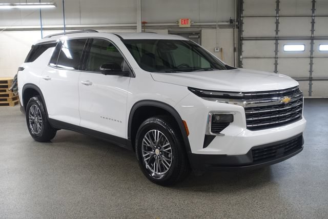 Used 2026 Chevrolet Traverse LT w/ Driver Confidence Package