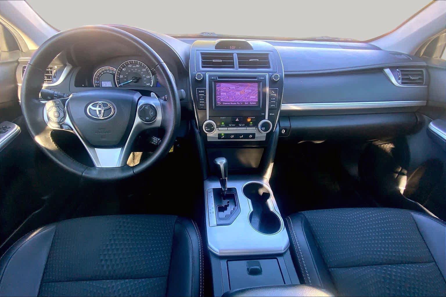 Used 2013 Toyota Camry SE FWD image 14