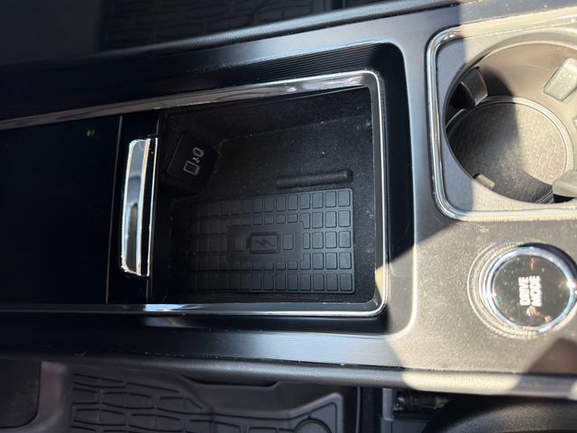 Used 2024 Lincoln Corsair AWD w/ Equipment Group 101A image 29
