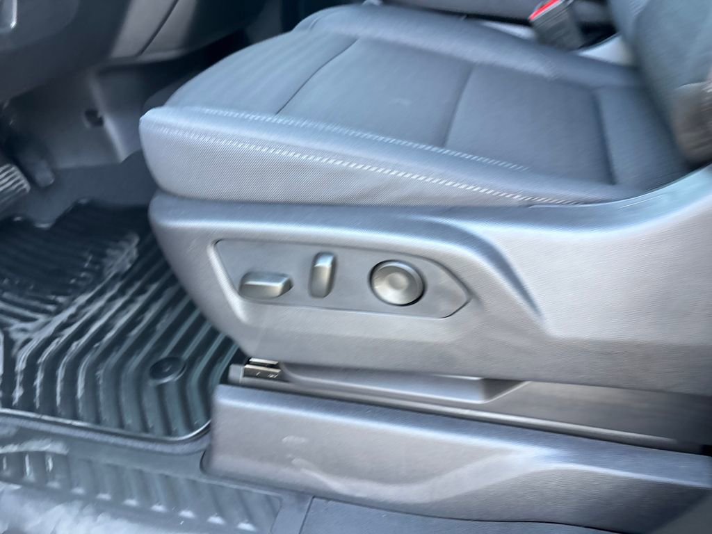 Used 2026 Chevrolet Silverado 1500 Custom Trail Boss w/ Dark Appearance Package image 24