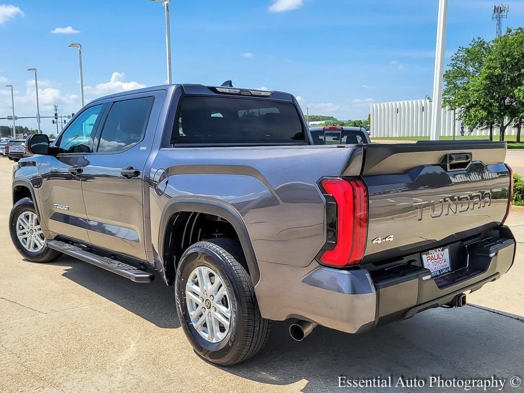 Used 2022 Toyota Tundra SR5 AWD/4WD image 7