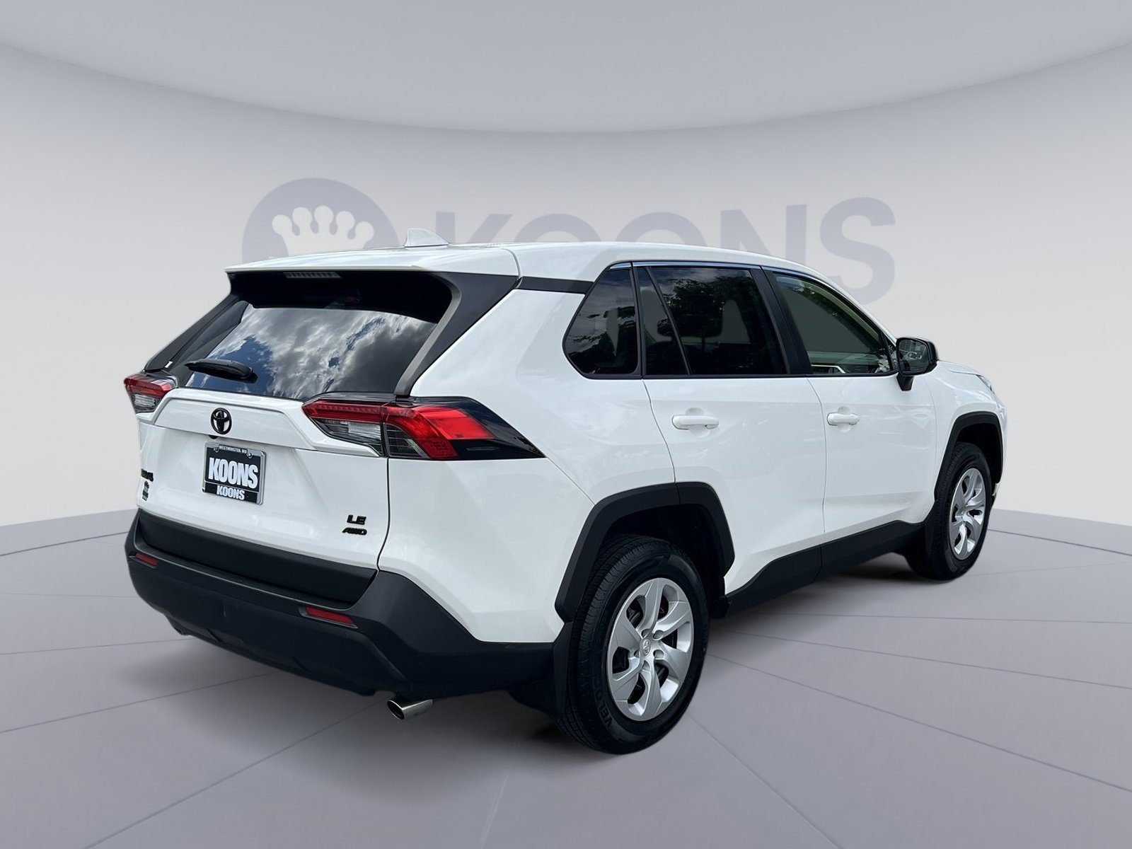 Used 2023 Toyota RAV4 LE AWD/4WD image 7