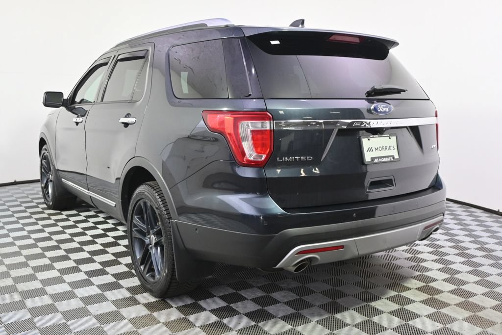 Used 2017 Ford Explorer Limited w/ Equipment Group 301A AWD/4WD image 4
