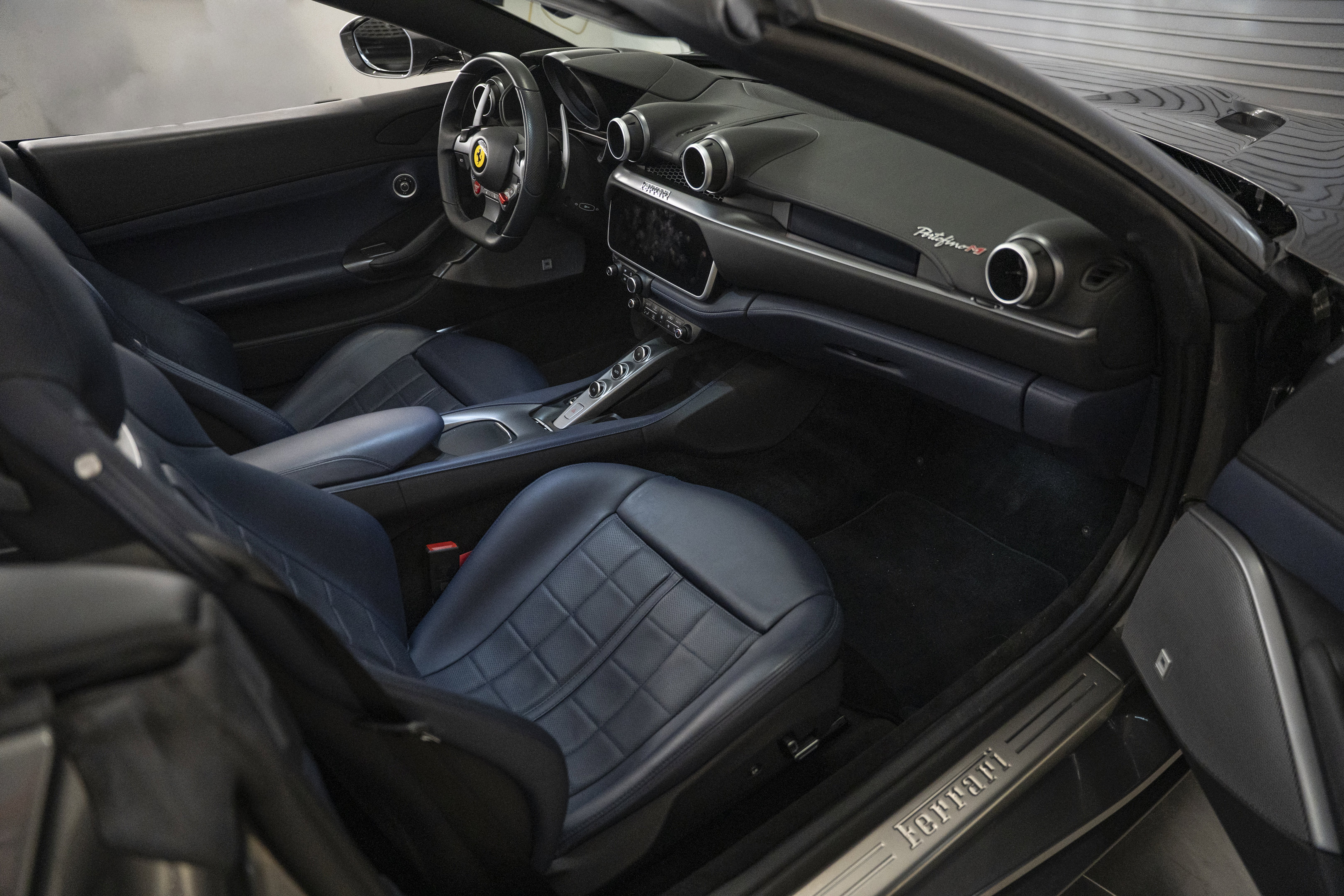 Used 2022 Ferrari Portofino M image 33