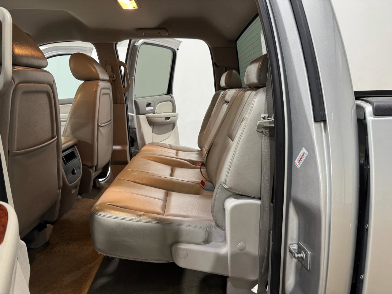 Used 2011 Chevrolet Silverado 3500 LTZ w/ LTZ Plus Package RWD image 14