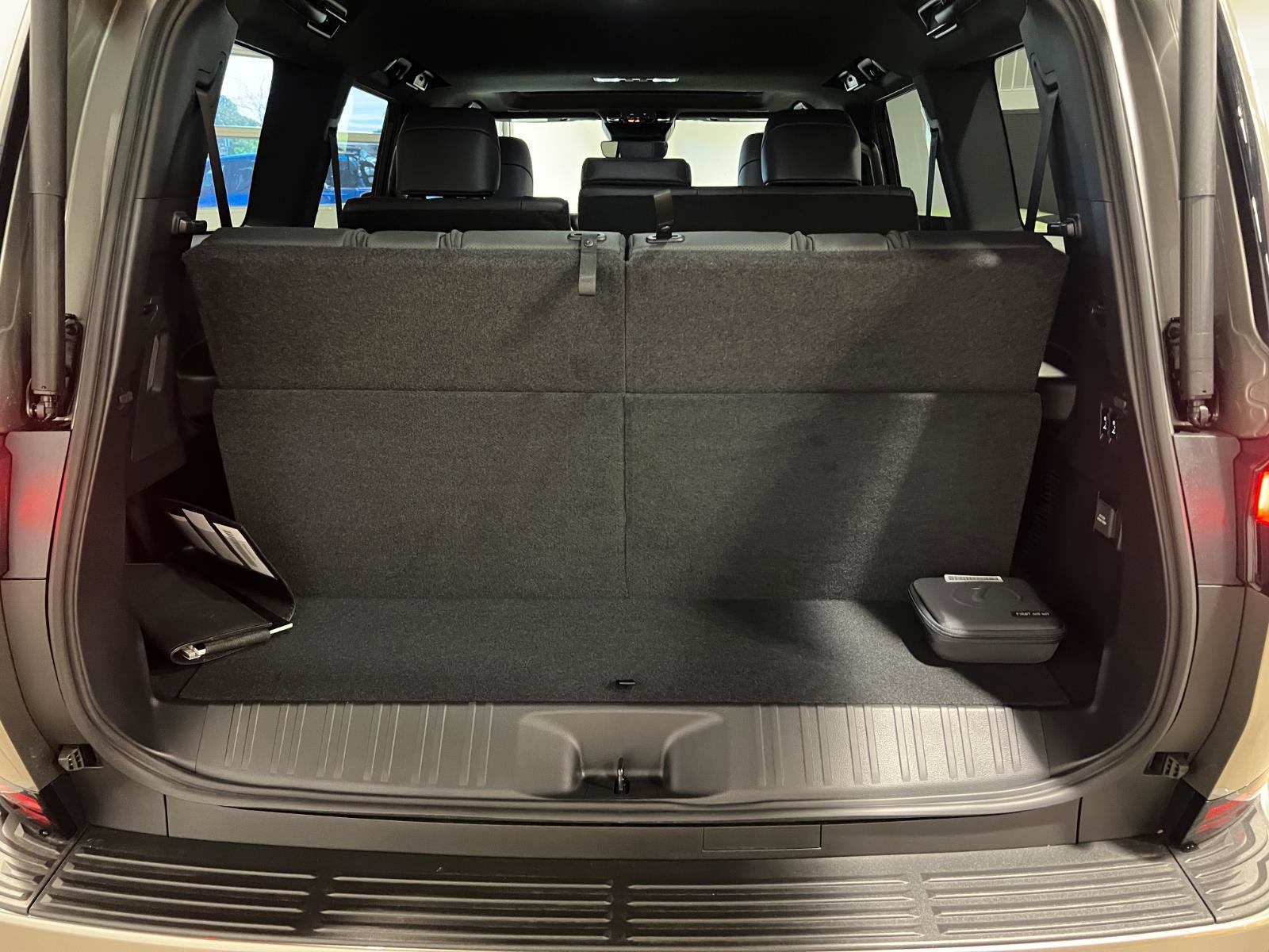 Used 2026 Lexus GX 550 w/ Accessory Package (2T) image 33