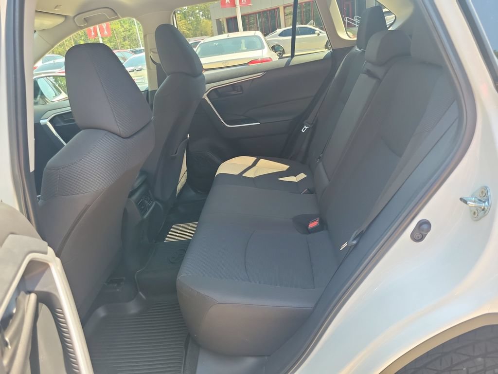 Certified 2025 Toyota RAV4 LE FWD image 24