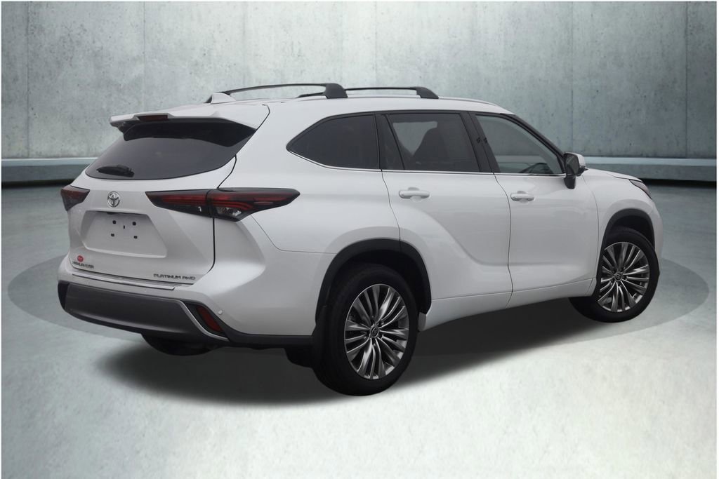 Used 2024 Toyota Highlander Platinum AWD/4WD image 21