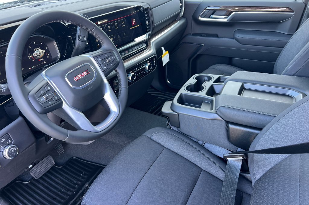 New 2026 GMC Sierra 1500 Elevation image 7