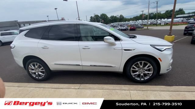 Certified 2024 Buick Enclave Essence w/ Experience Buick Package AWD/4WD image 11