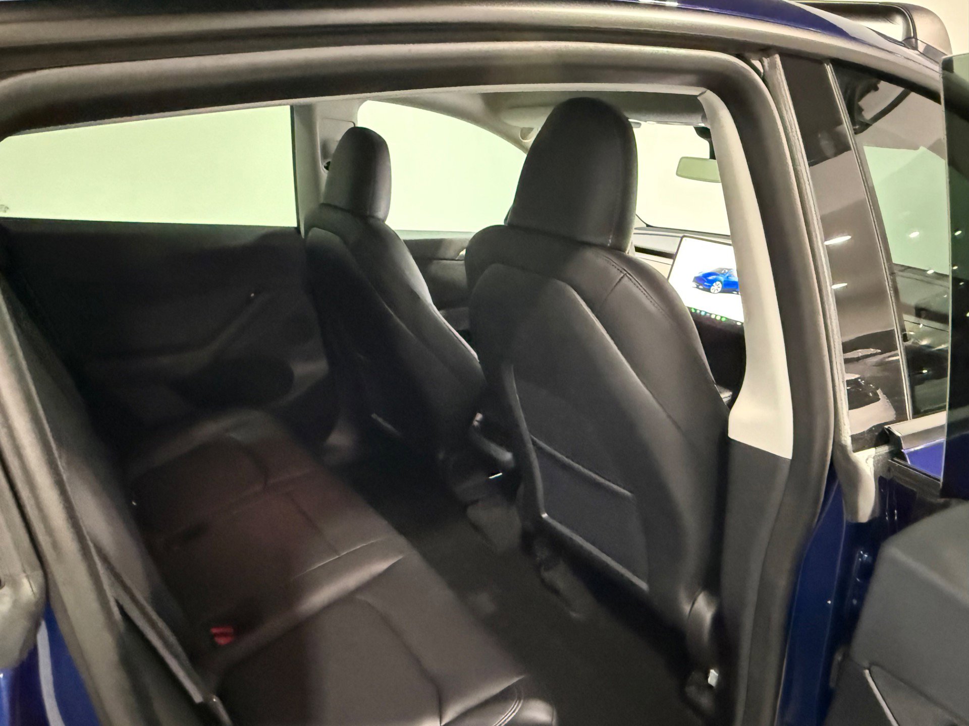 Used 2023 Tesla Model Y Long Range image 46