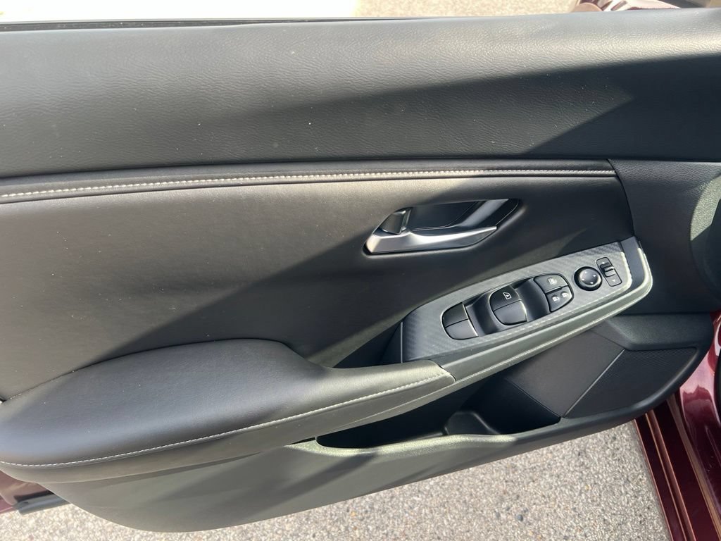 Certified 2023 Nissan Sentra SV w/ All-Weather Package FWD image 7