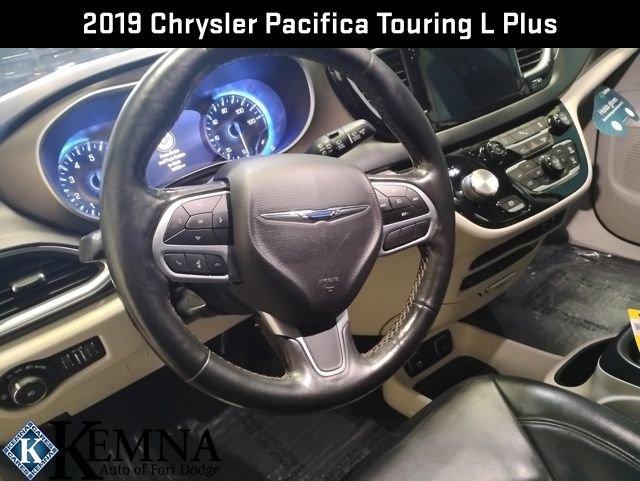 Used 2019 Chrysler Pacifica Touring-L Plus image 15