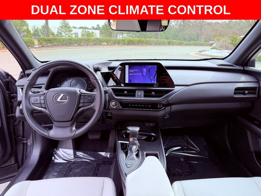 Certified 2023 Lexus UX 250h 250h SUNROOF/CARPLAY/NEW TIRES image 13