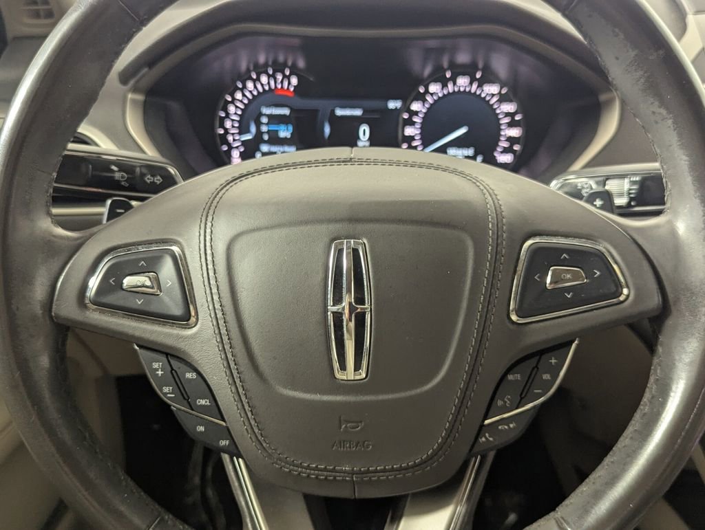 Used 2017 Lincoln MKZ Premiere image 18