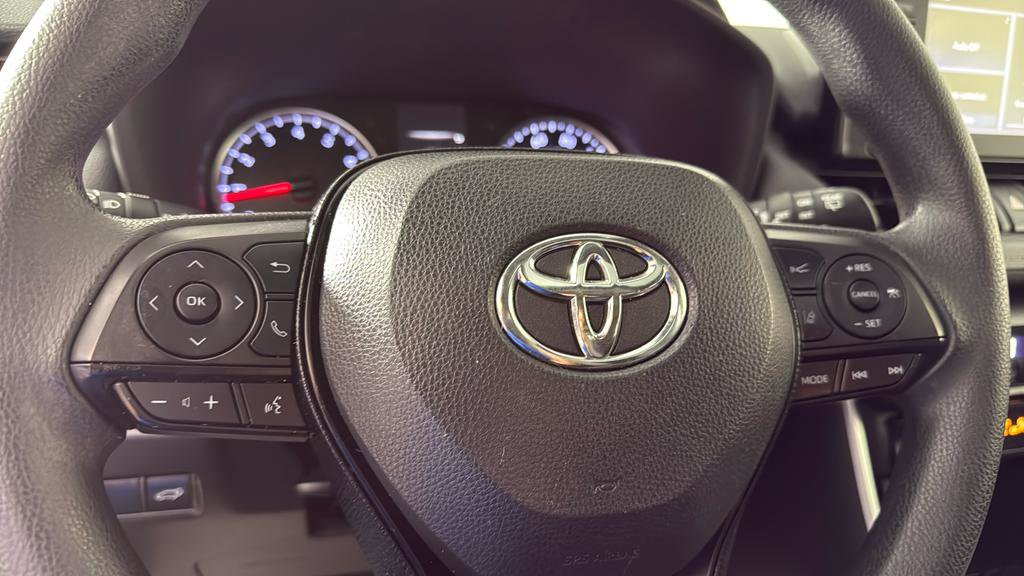 Used 2019 Toyota RAV4 XLE w/ Convenience Package FWD image 24