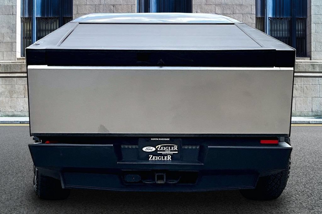 Used 2024 Tesla Cybertruck Cyberbeast AWD/4WD image 4