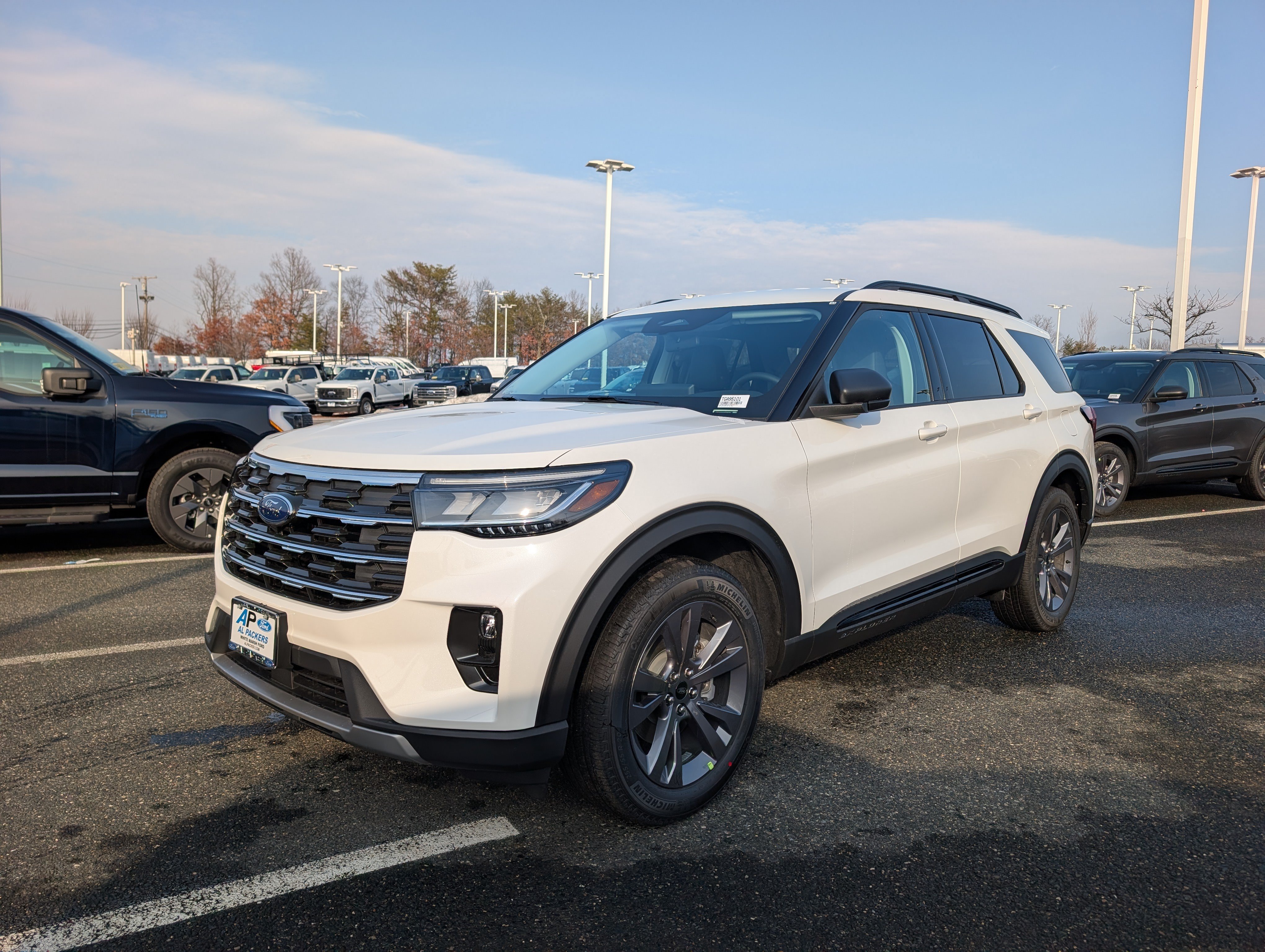 New 2026 Ford Explorer Active w/ Active Comfort Package AWD/4WD image 4