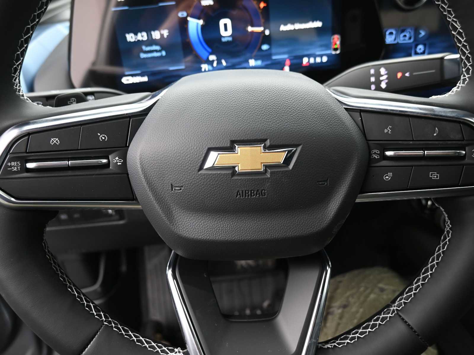 New 2026 Chevrolet Equinox EV LT image 6