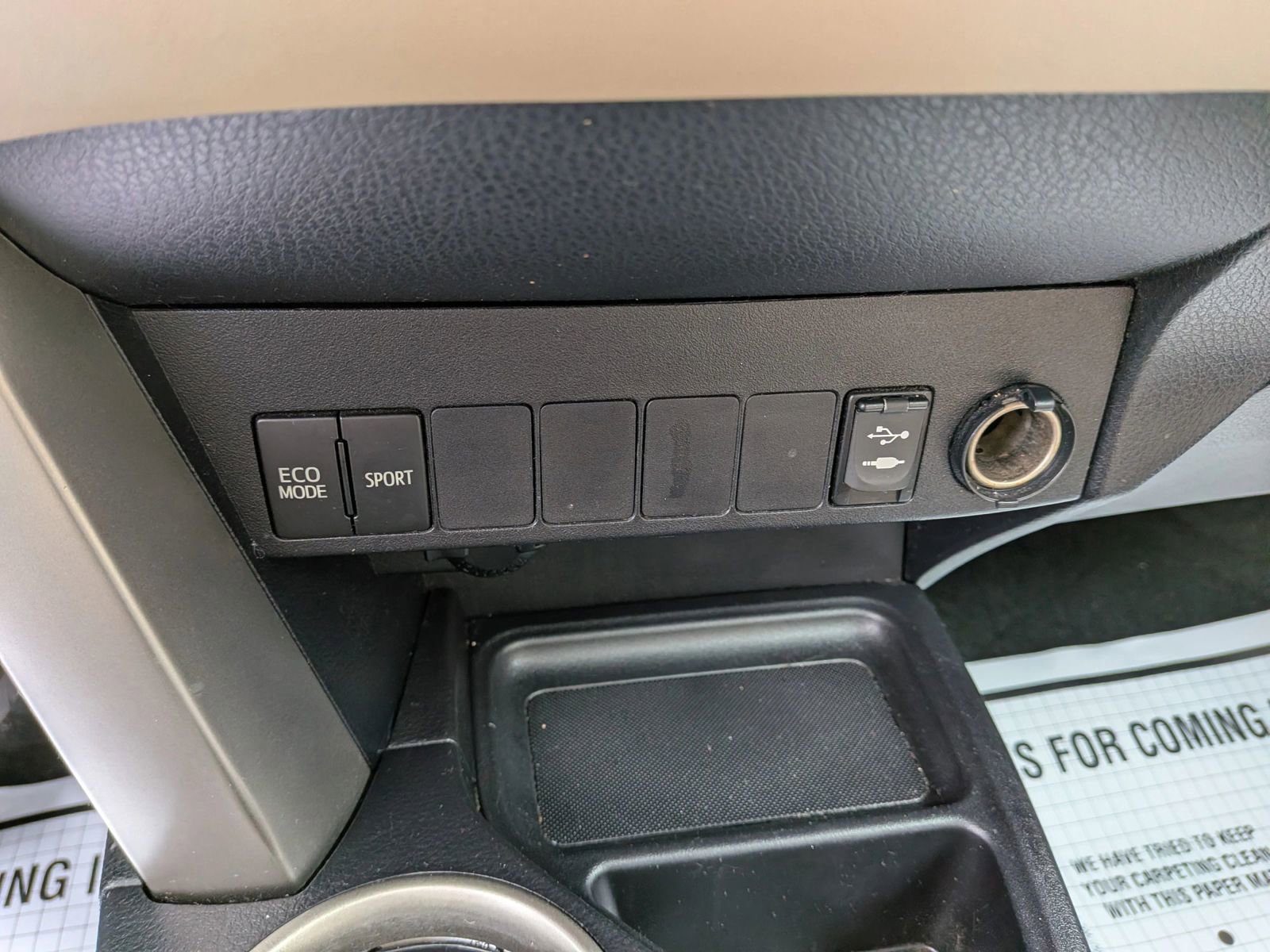 Used 2015 Toyota RAV4 XLE AWD/4WD image 56