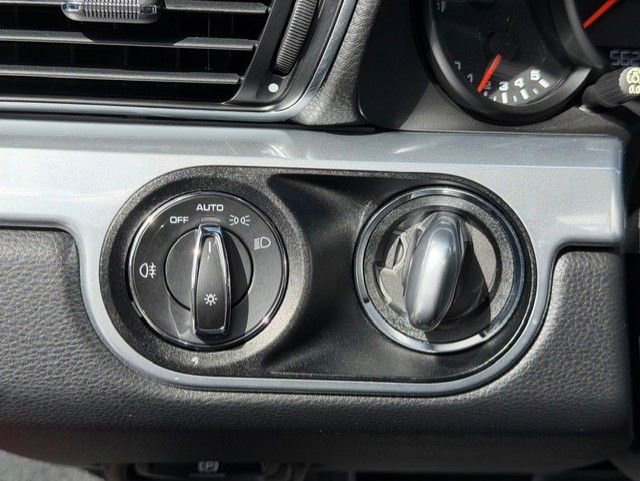 Used 2018 Porsche 911 Carrera image 27