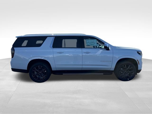 New 2026 Chevrolet Suburban Premier w/ Sun And Tow Package AWD/4WD image 6