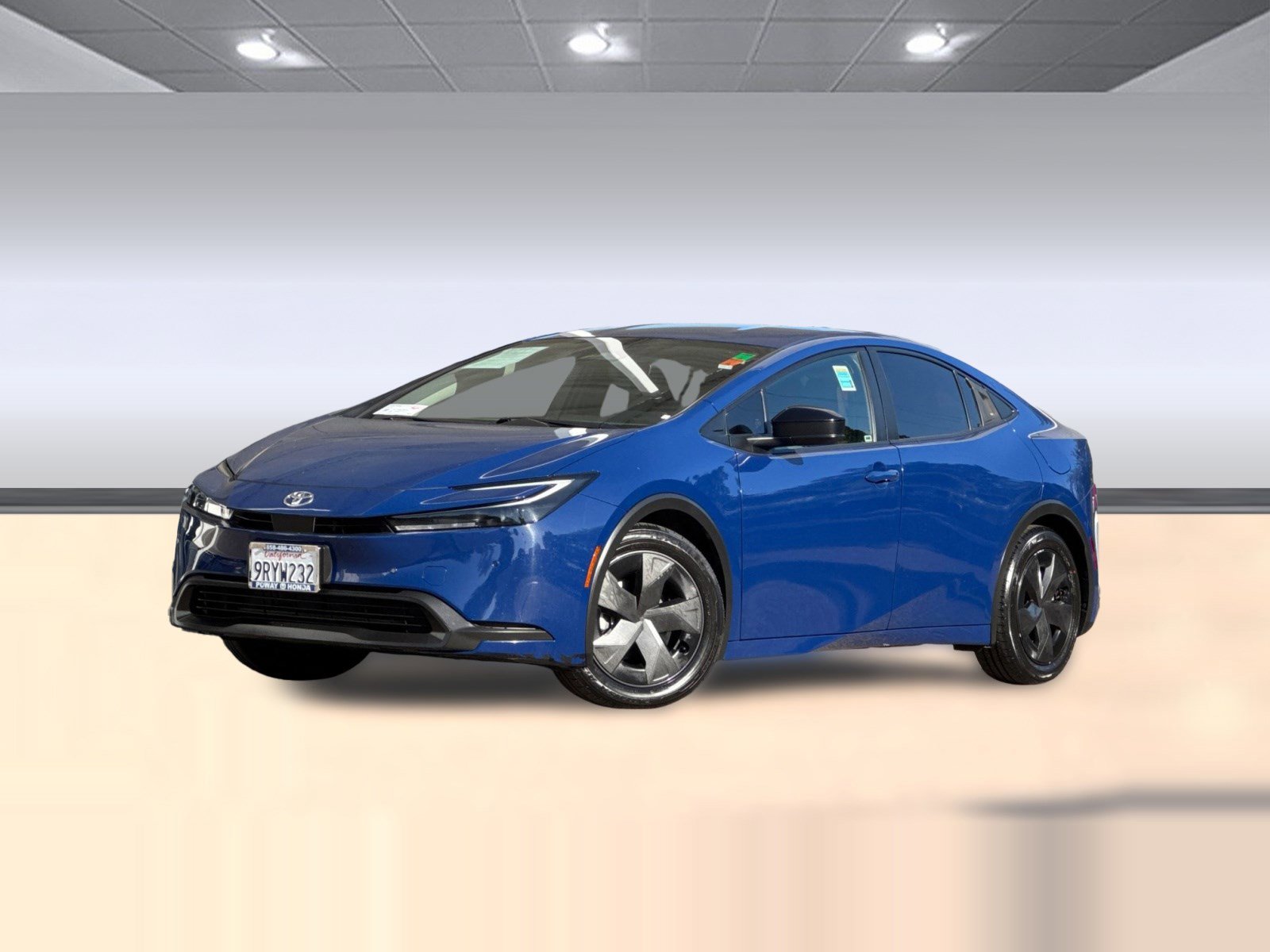 Used 2023 Toyota Prius LE image 2