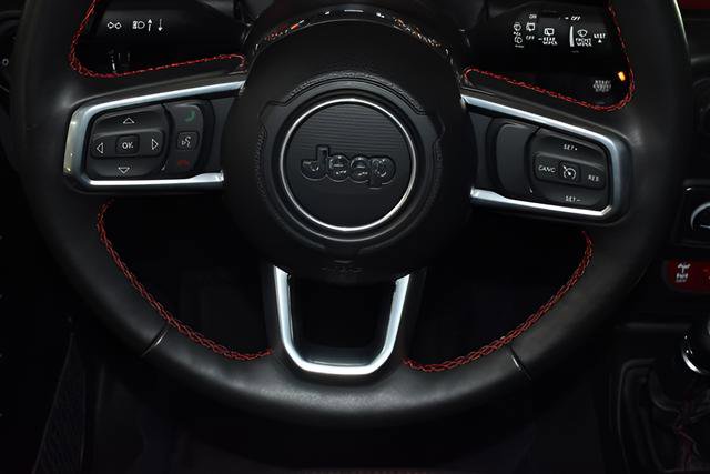 Used 2023 Jeep Wrangler Unlimited Rubicon w/ Cold Weather Group AWD/4WD image 22