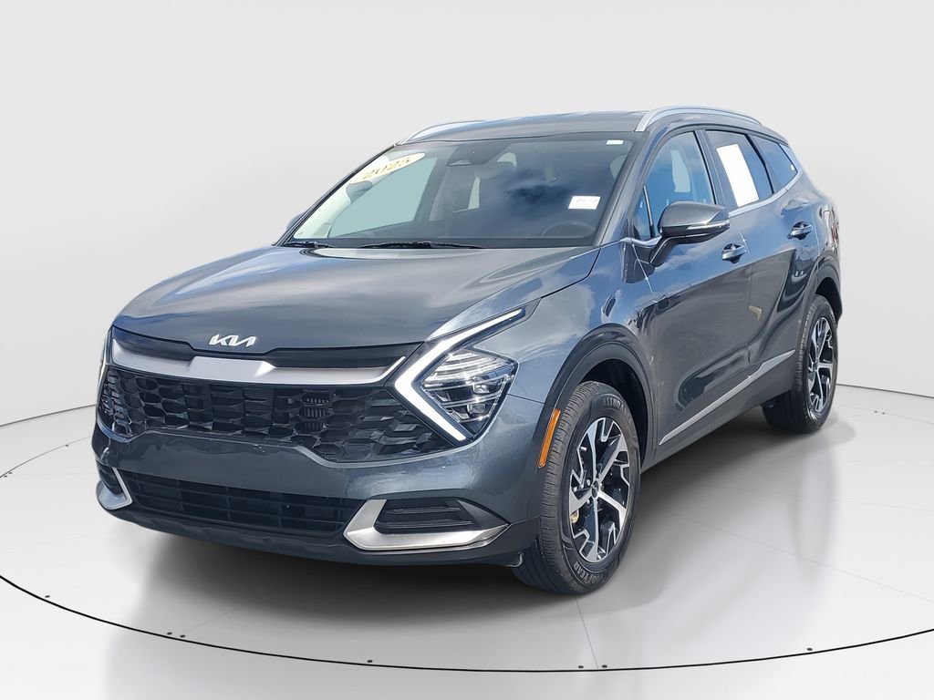 Used 2025 Kia Sportage EX image 3