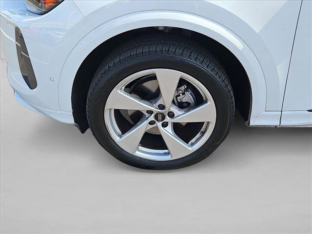 Certified 2025 Audi Q5 Premium Plus w/ Premium Plus image 24