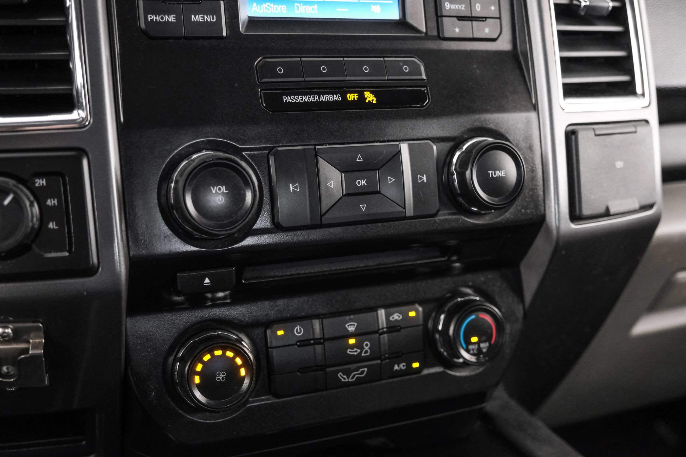 Used 2015 Ford F150 XLT AWD/4WD image 19