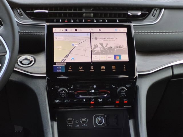 New 2025 Jeep Grand Cherokee L Limited image 9