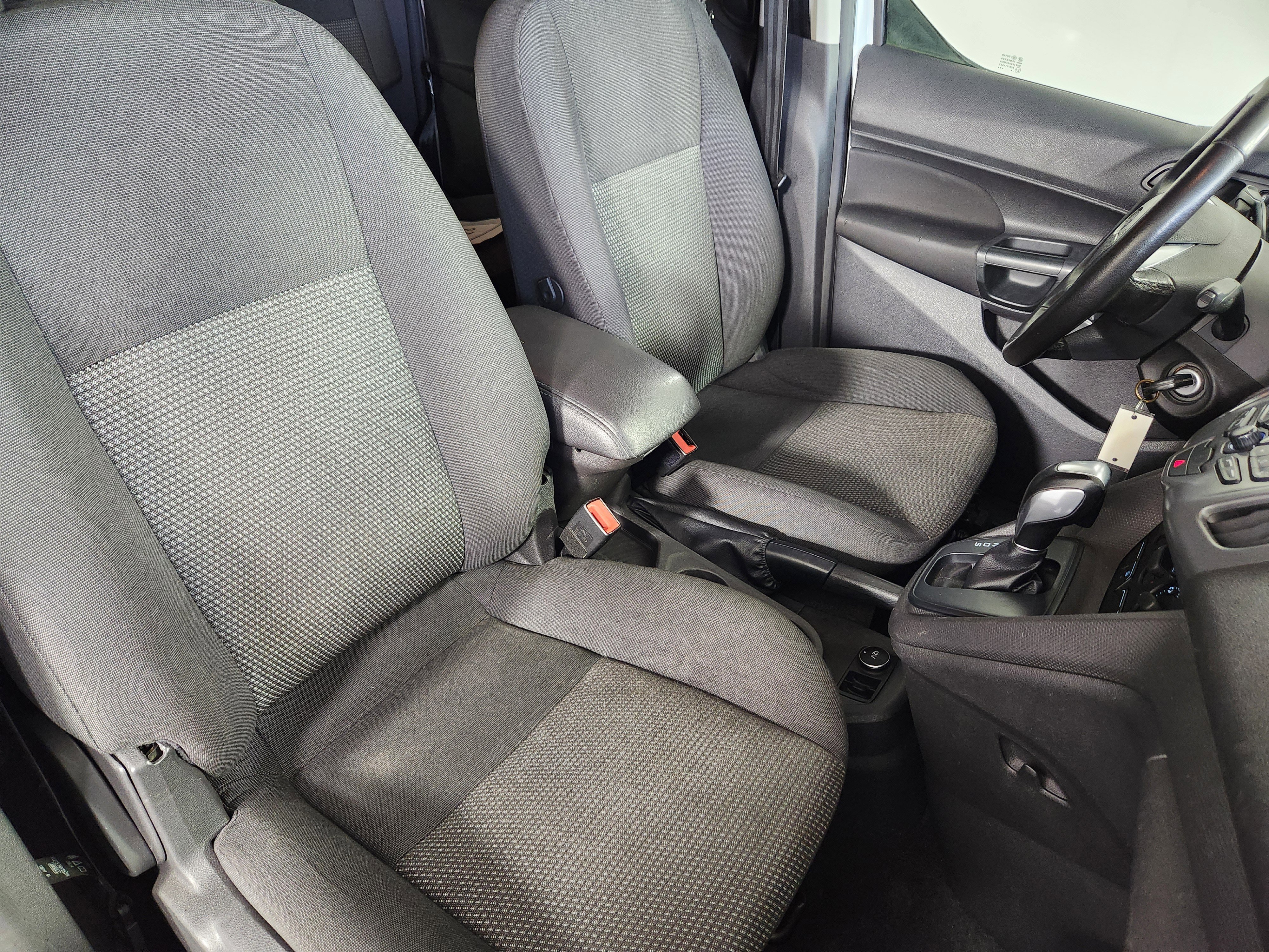 Certified 2018 Ford Transit Connect XL image 10