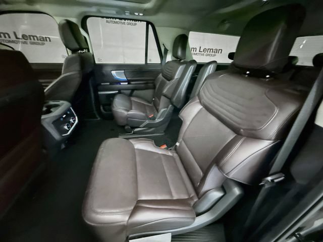 Used 2025 Ford Expedition Max Platinum w/ Platinum Ultimate Package AWD/4WD image 26