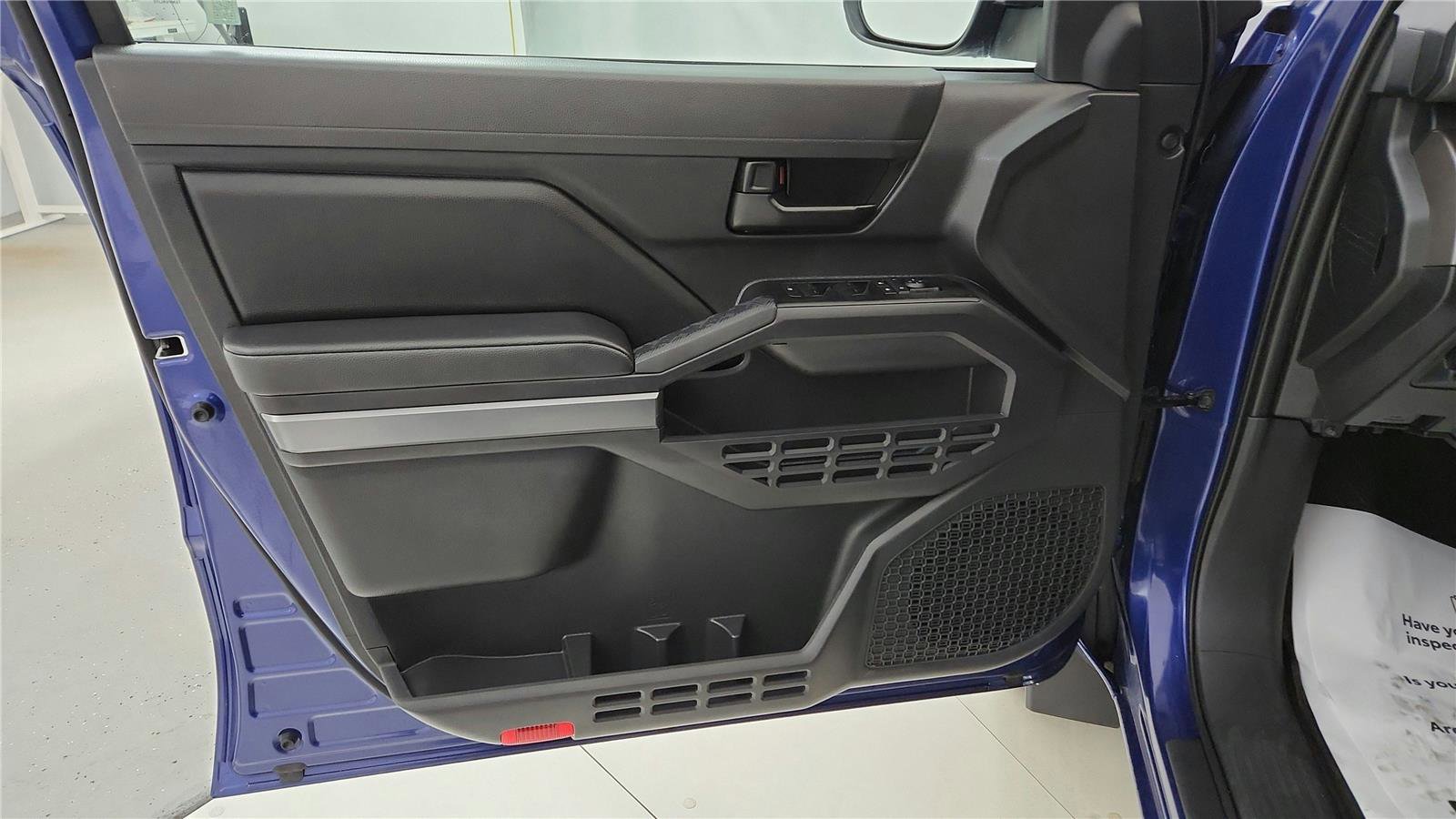 Certified 2024 Toyota Tacoma SR5 image 21