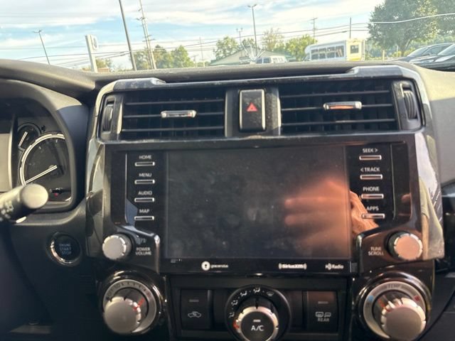 Used 2020 Toyota 4Runner TRD Off-Road Premium w/ Moonroof Package AWD/4WD image 17