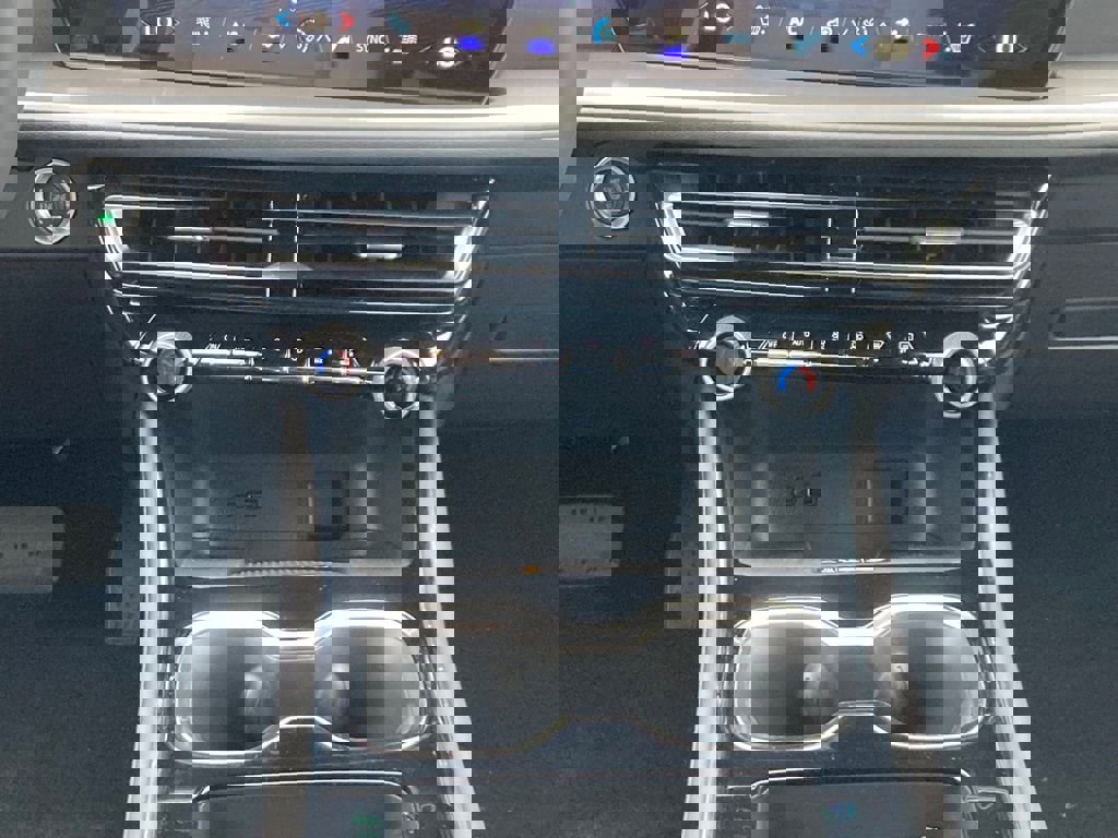 New 2026 Chevrolet Traverse LT w/ Midnight/Sport Edition image 18