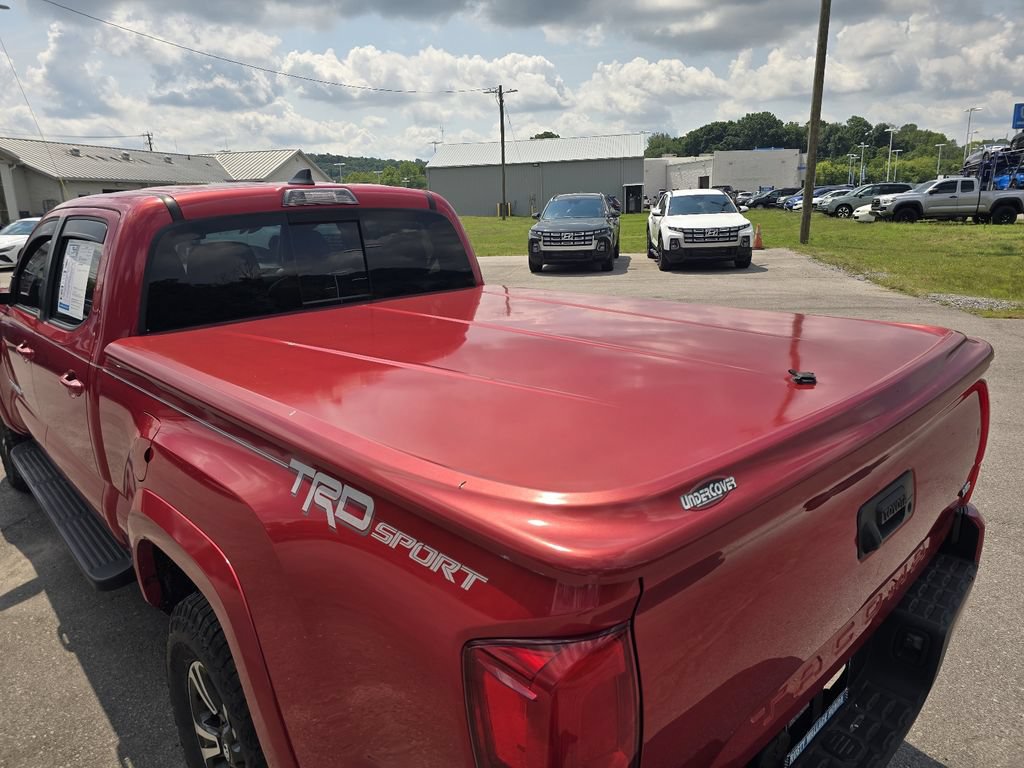 Used 2017 Toyota Tacoma TRD Sport RWD image 12