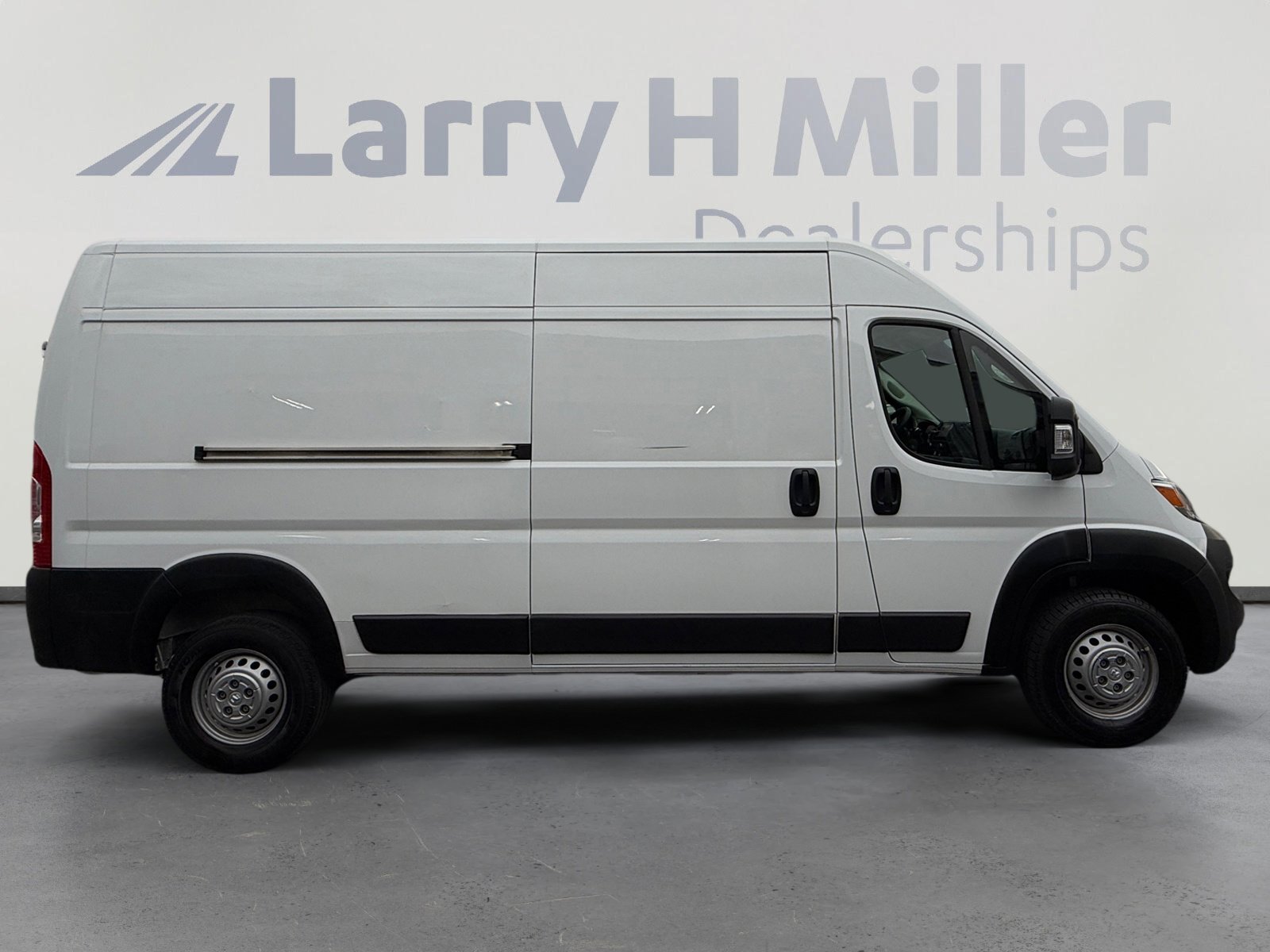 Used 2025 RAM ProMaster 3500 w/ Convenience Group image 6