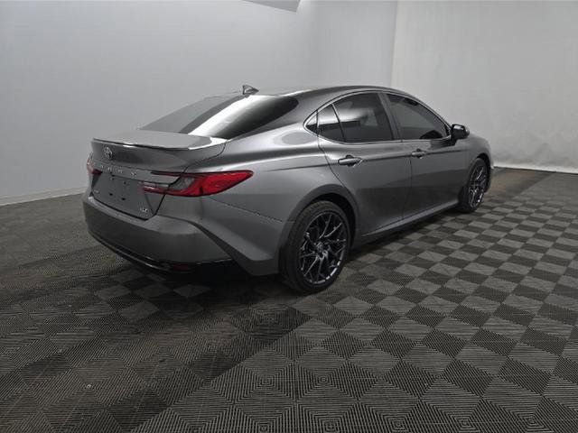 Used 2026 Toyota Camry XLE image 3