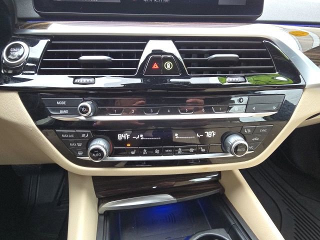 Used 2023 BMW 540i xDrive w/ Premium Package image 16