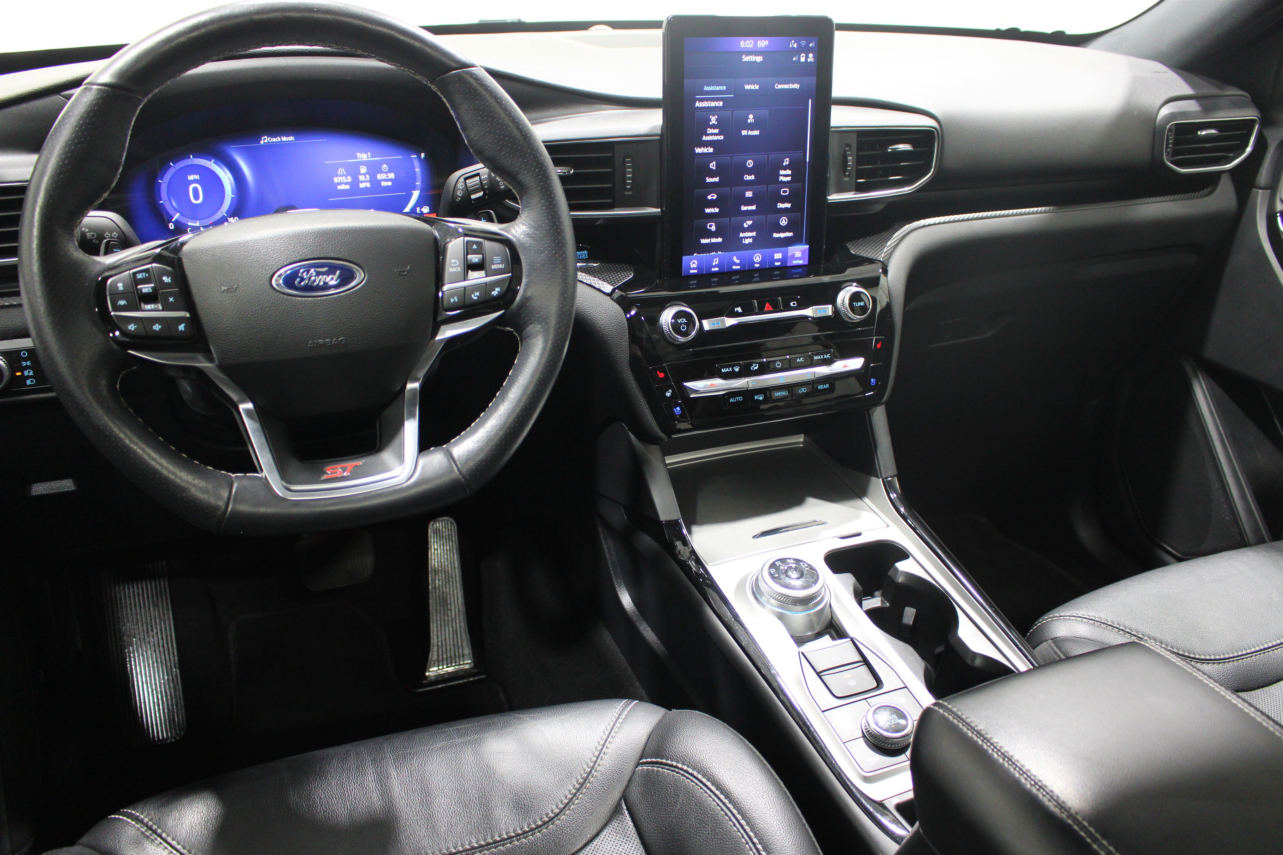 Used 2022 Ford Explorer ST w/ Equipment Group 401A AWD/4WD image 2