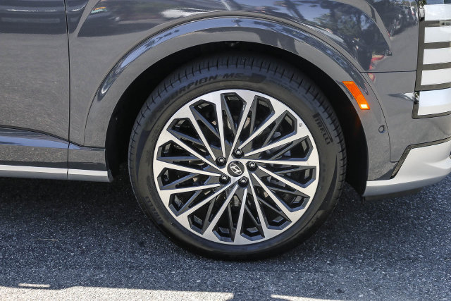 Certified 2026 Hyundai Palisade Calligraphy AWD/4WD image 15