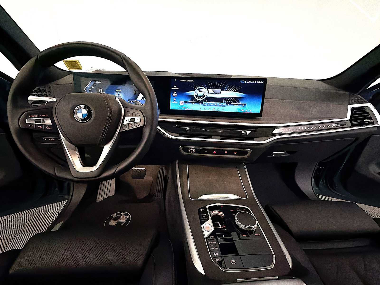 Used 2024 BMW X5 xDrive40i w/ Premium Package AWD/4WD image 17