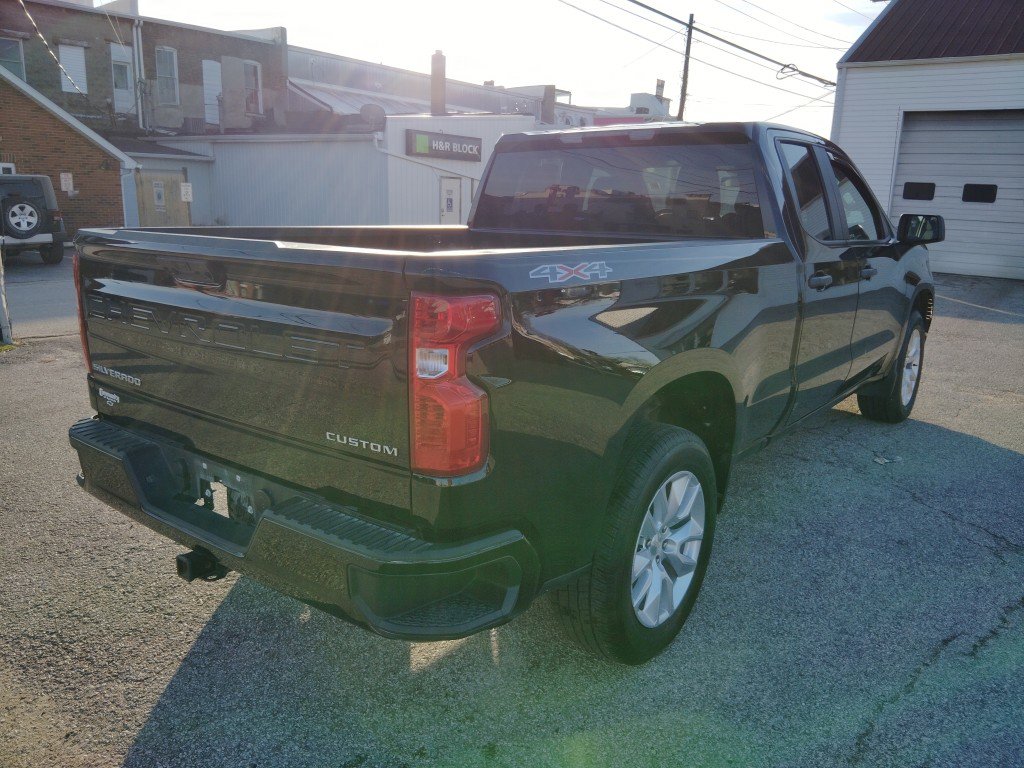 Used 2022 Chevrolet Silverado 1500 Custom image 7