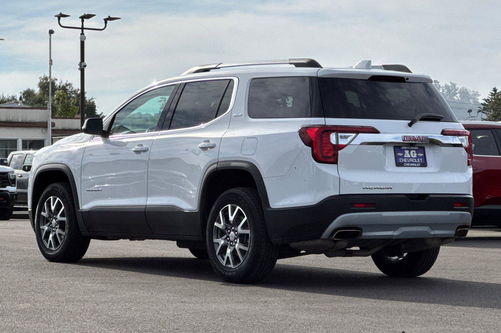 Used 2023 GMC Acadia SLT image 7