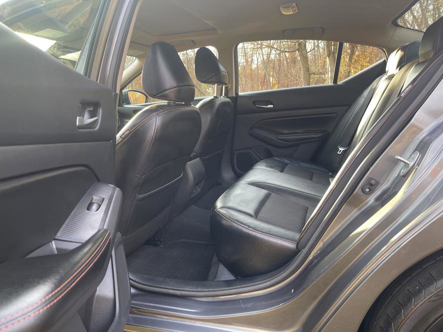 Used 2021 Nissan Altima 2.5 SR w/ SR Premium Package image 22