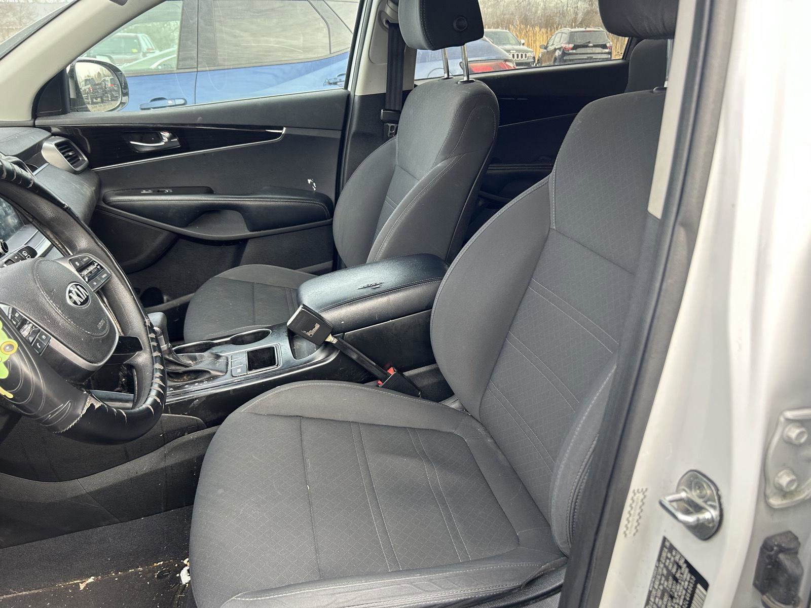 Used 2020 Kia Sorento L image 5