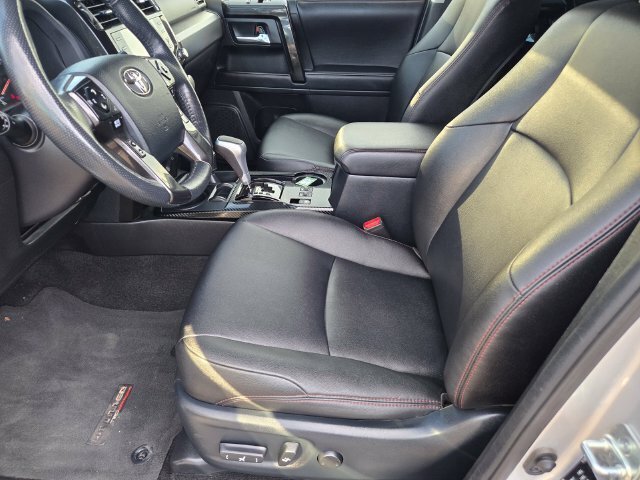 Certified 2023 Toyota 4Runner TRD Off-Road Premium AWD/4WD image 18